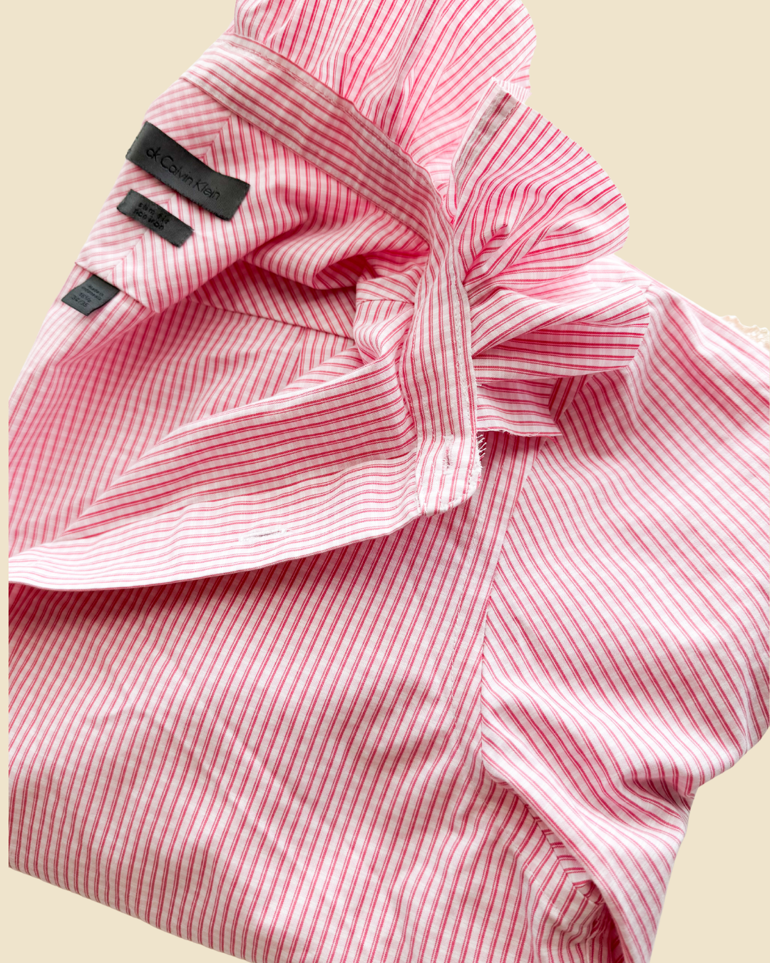 Ruffle Collar Button Up, size S